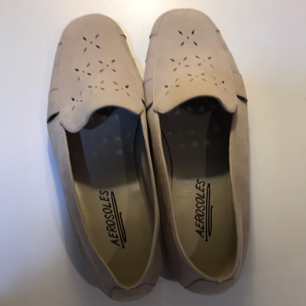 Aerosoles Women's Tan Loafers new. 7.5 Wide